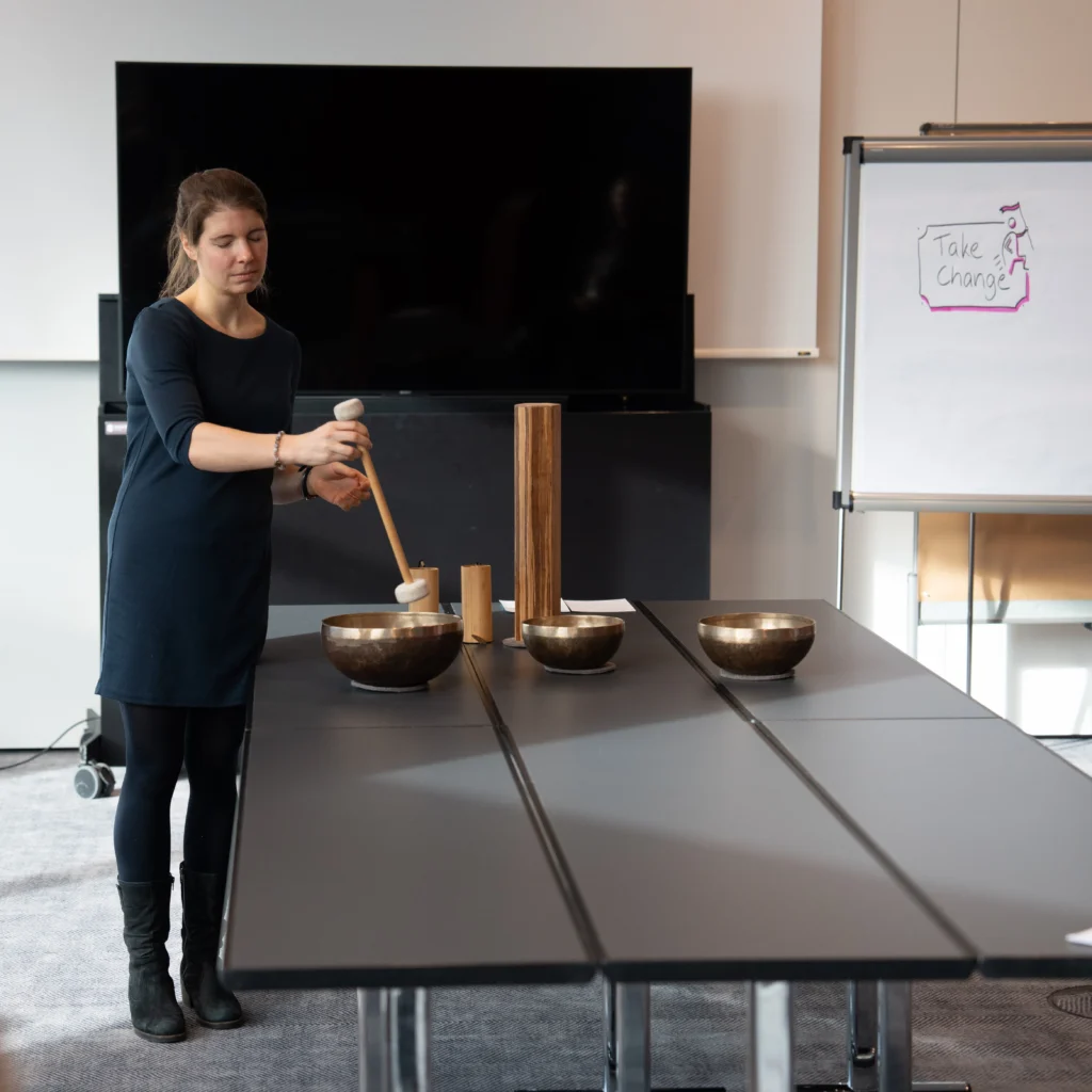 FREUSTRESS Marja Stratbücker Klangentspannung Resilienztrainings